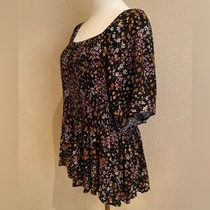 Ladies runched waist ladies top size large